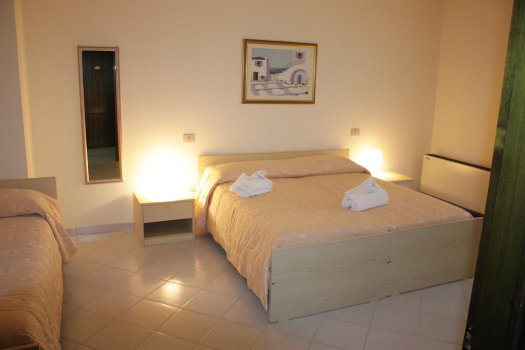Hotel La Pineta Arborea Exterior photo